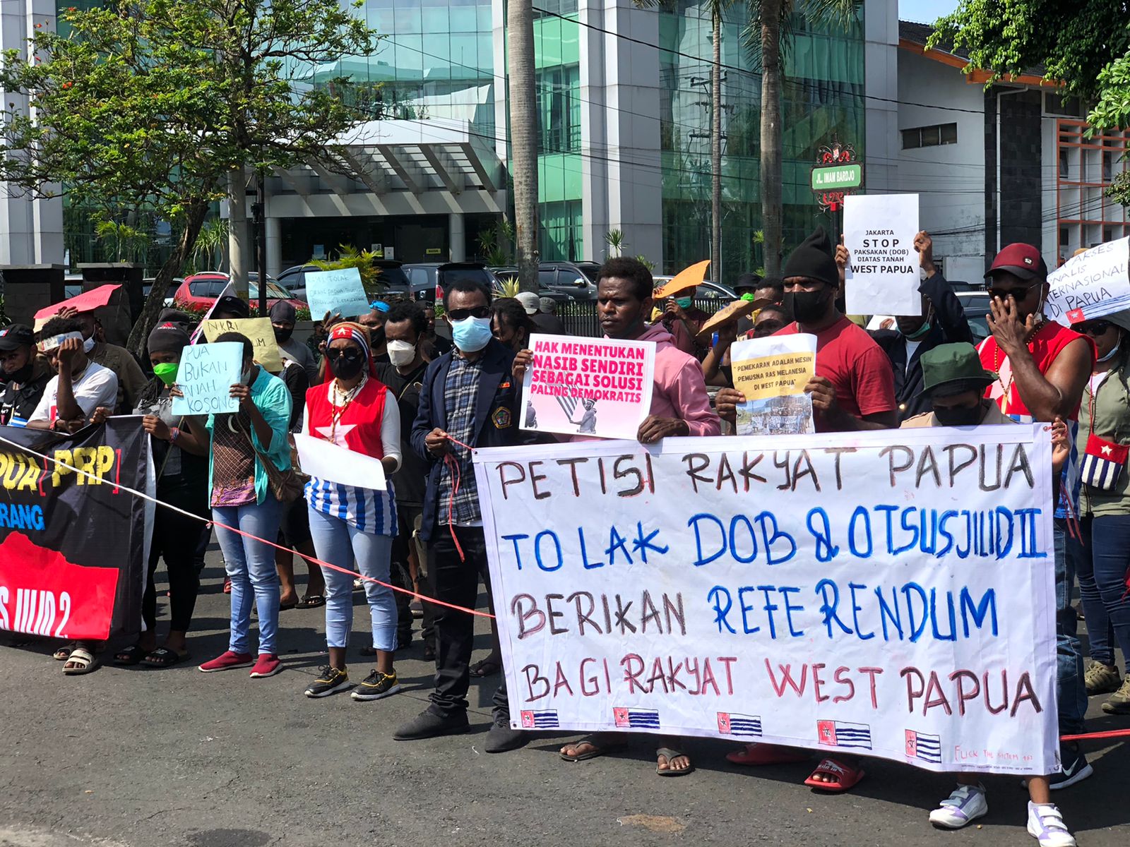 Petisi Rakyat Papua Semarang: UU Otsus Jilid 2 dan Pembentukan DOB Tak Selesaikan Akar Masalah di Papua