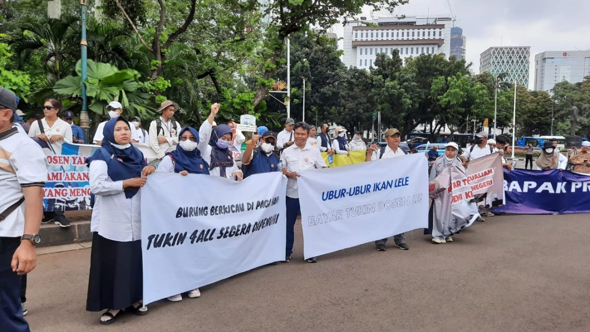 Ratusan Dosen ADAKSI Gelar Aksi, Tuntut “Tukin For All”